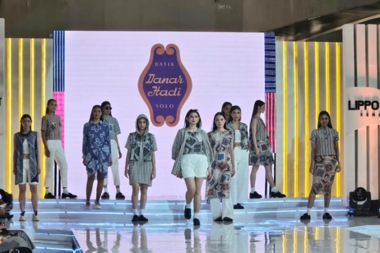 Lippo Mall Kemang Rayakan 12 Tahun dengan Fashion Show Bersama Desainer Ternama