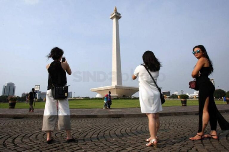 Long Weekend, 2.217 Wisatawan Lokal dan Mancanegara Kunjungi Monas