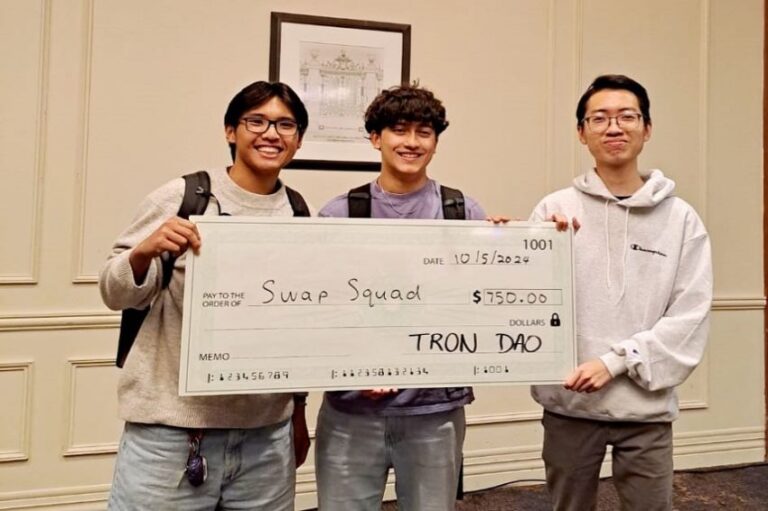 Mahasiswa Prodi IT President University Juara Kompetisi Hackathon di Columbia University