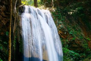 Mengenal Air Terjun Jami, Lokasi Tenggelamnya Dua Siswi SMA: Memikat Tapi Berbahaya