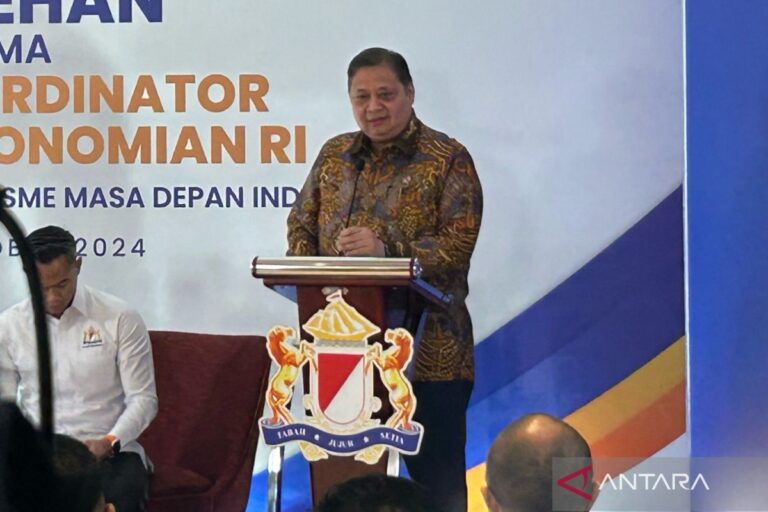 Menko Airlangga minta Kadin genjot ekonomi dengan investasi