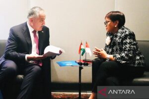 Menlu RI bahas penguatan hubungan bilateral dengan Tajikistan