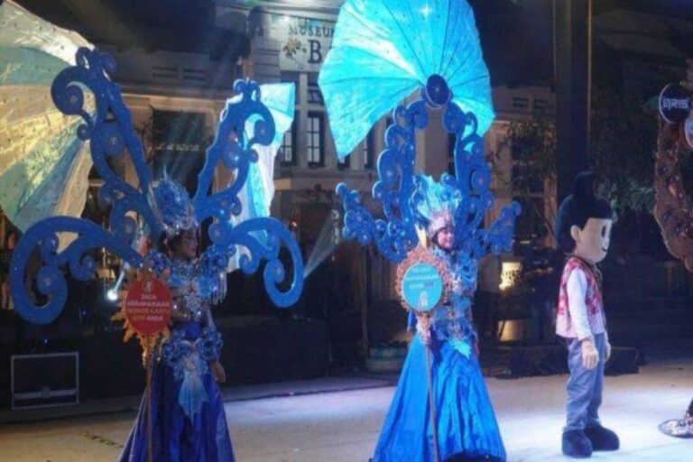 Pemkot Pekalongan gelar pameran Batik Night Carnival 2024