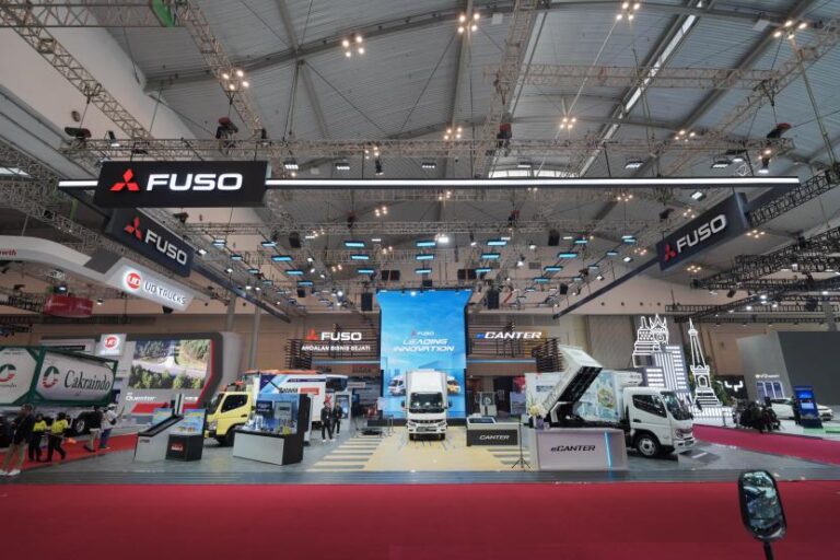 Pertegas Dominasi di Pasar, Mitsubishi Fuso Catat SPK 1.113 Unit dari GIIAS 2024