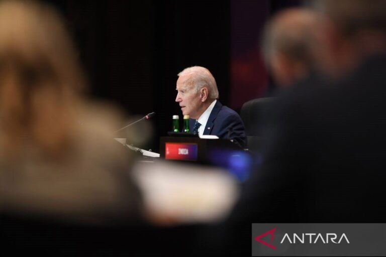 Pewaris Disney tahan sumbangan untuk Demokrat sampai Biden mundur