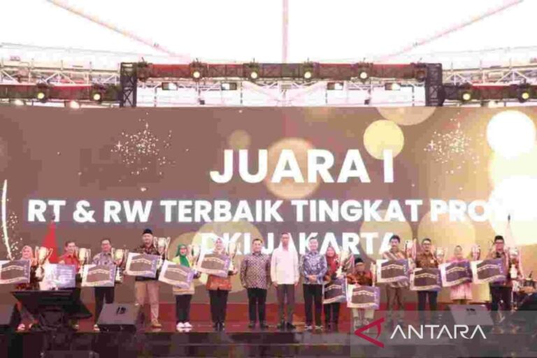 Pj Gubernur DKI minta RT/RW tertib administrasi agar program lancar