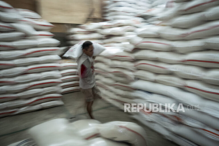 Pj Gubernur Pastikan Beras Tersedia di DKI Jakarta Hingga Akhir 2024