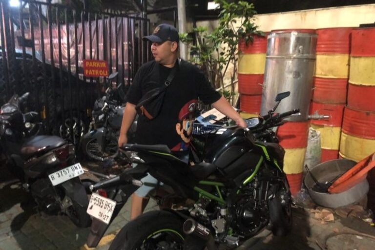 Polisi temukan dua sepeda motor warga yang hilang di Tambora