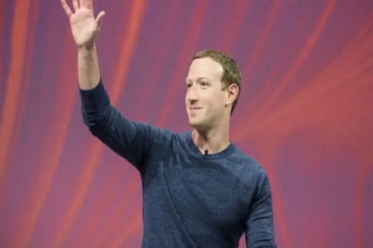 Prediksi Mark Zuckerberg: Kacamata Pintar Gantikan Smartphone pada 2030