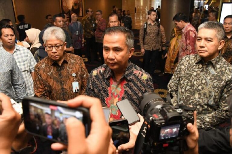 Presiden Jokowi Perpanjang Masa Jabatan Pj Gubernur Jabar Bey Machmudin