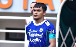 Rachmat Irianto Goda 3 Penggawa Eks Persebaya Gabung Persib