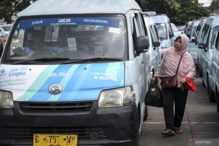 Rano Karno lanjutkan Jaklingko gratis dan diperbanyak