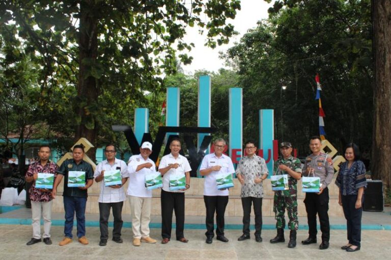 Rayakan HUT ke-28, PTPN Group Bagikan 10 Ribu Paket Sembako