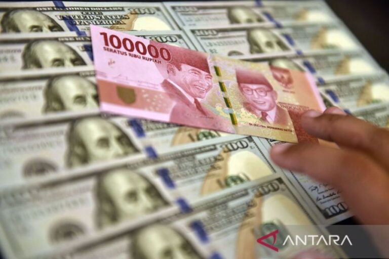 Rupiah menguat di tengah ekspektasi perlambatan inflasi AS