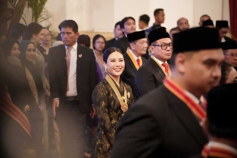 Terima Bintang Jasa Utama, Angela Tanoesoedibjo Akan Terus Eksplor Keindahan Indonesia