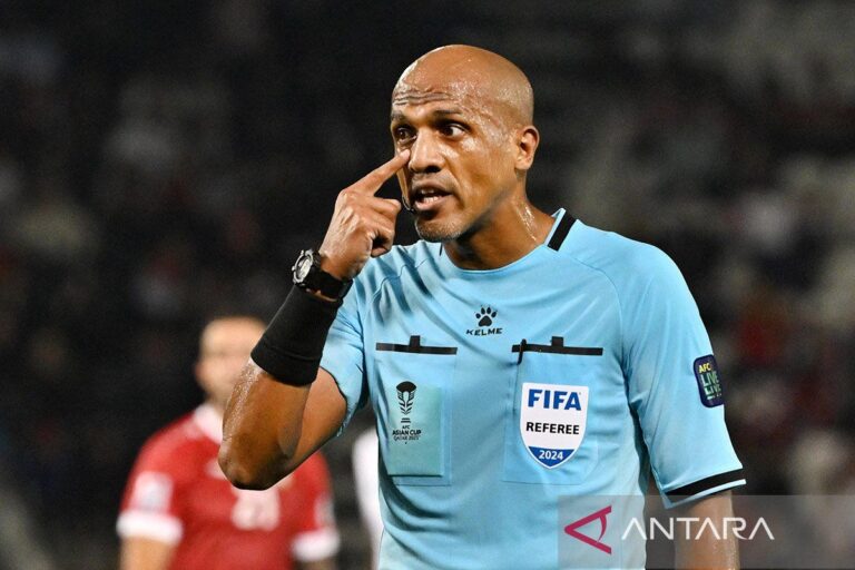 Tiga keputusan kontroversial wasit pertandingan Bahrain vs Indonesia