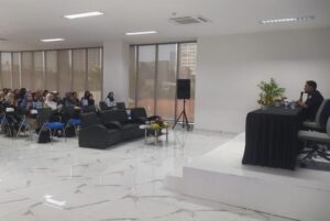 Tingkatkan Pelayanan, Cyber University Gelar Workshop Strategi Pelayanan Administrasi