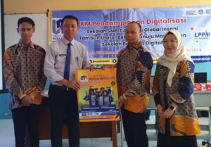 Universitas Nusa Mandiri Dorong Transformasi Digital di SMPIT Ajimutu Global Insani